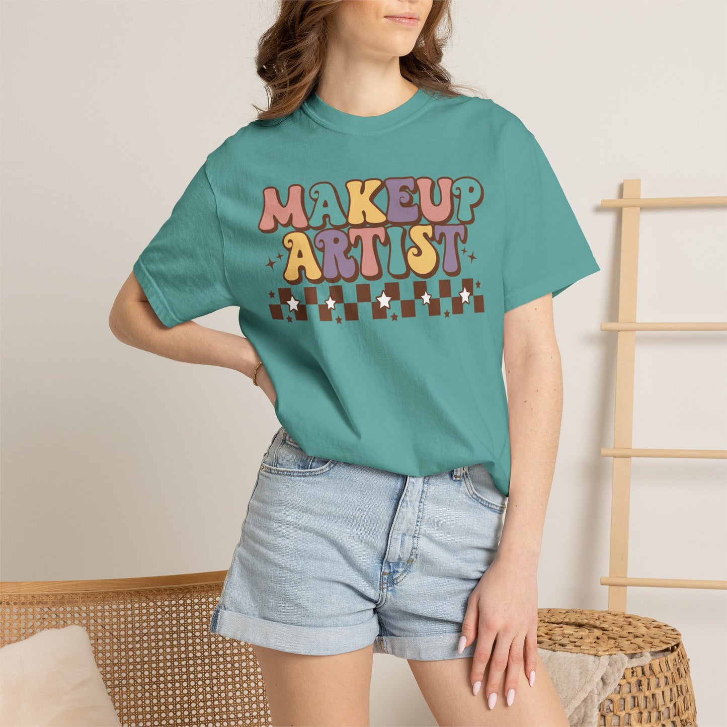 Makeup Artist Retro Graphic T-Shirt